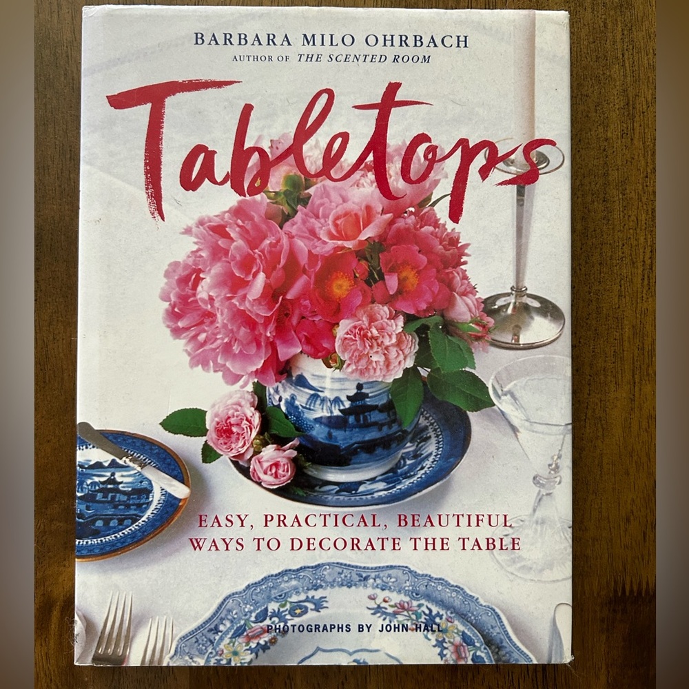 Tabletops: Easy, Practical, Beautiful Ways to Decorate the Table - Picture 2 of 3